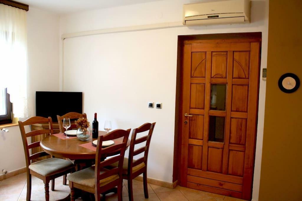 Apartamento Deni09 Pomer Exterior foto